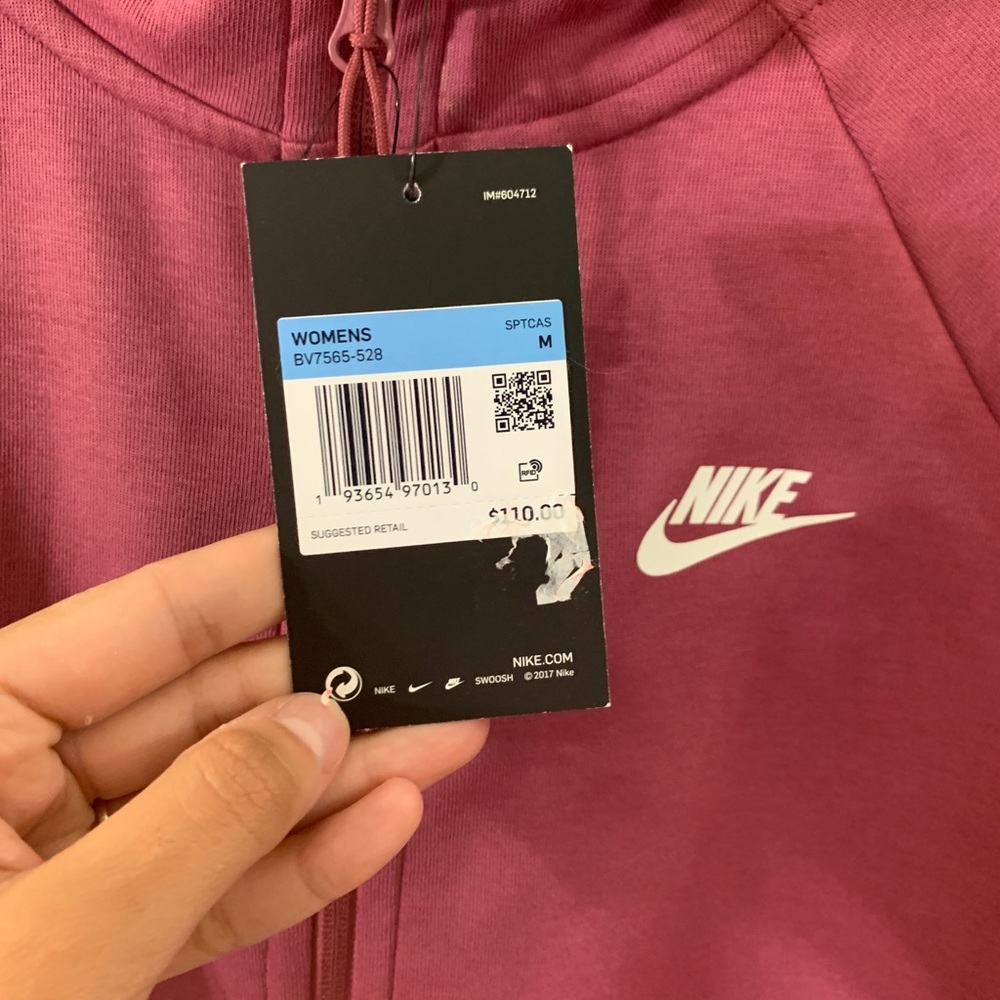 Nike tech - Picture 3 of 3